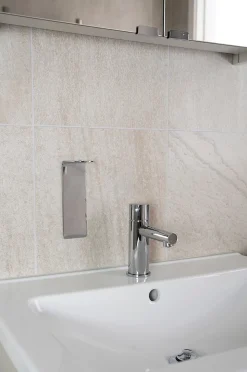 Beslag Design Base - Hållare för tvålpump