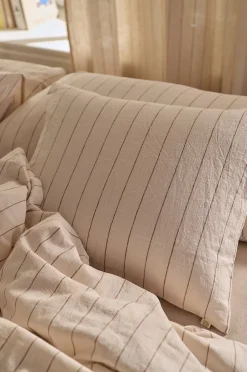 Ellos Home Örngott Elly Thin Stripe i återvunnet halvlinne