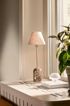 Globen Lighting Bordslampa Gino 20