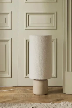 Globen Lighting Golvlampa Florian 30 Vit bouclé/beige