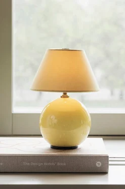 Globen Lighting Portabel Bordslampa Iris 16 Butter yellow