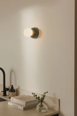 Globen Lighting Vägglampa/taklampa Torrano 13 IP44 Brunbetsad ek