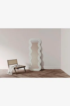 Hanah Home Cheval Mirror Mundo Oval