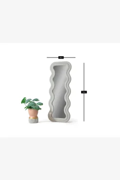 Hanah Home Cheval Mirror Mundo Oval