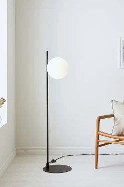 Markslöjd Golvlampa DIONE 1L
