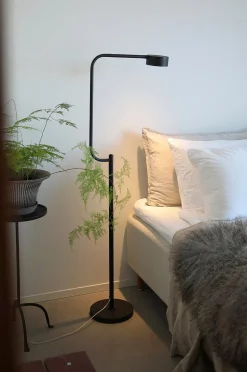 Markslöjd Golvlampa Hugo 1L