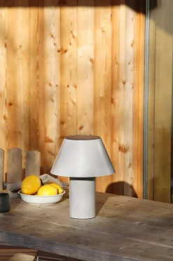 Markslöjd Solcellsbaserad bordslampa Vivo