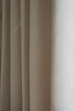 Mimou Mörkläggande hotellgardin dubbel bredd