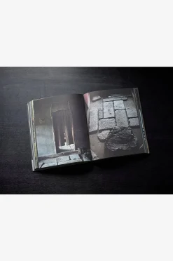 New Mags Coffee Table Book - Axel Vervoordt : Wabi Inspirations