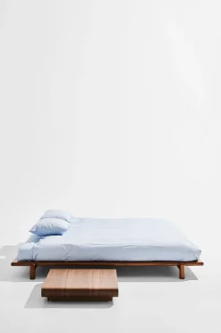 Pastill Julie sängram i furu 180 cm