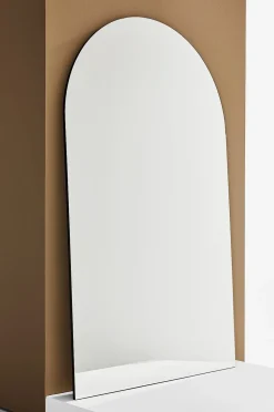 Pastill Uma Bold spegel 198x119 cm