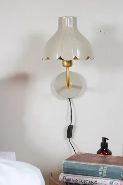 PR Home Vägglampa Wells