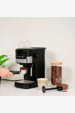 Tristar Espressomaskin Cm-2278 med mjölkskummare